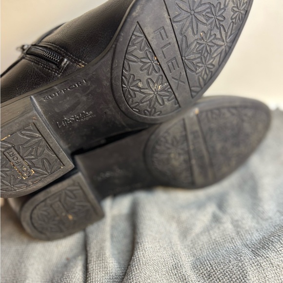Life Stride Black Ankle Boots , Size 7.5 - Picture 9 of 10
